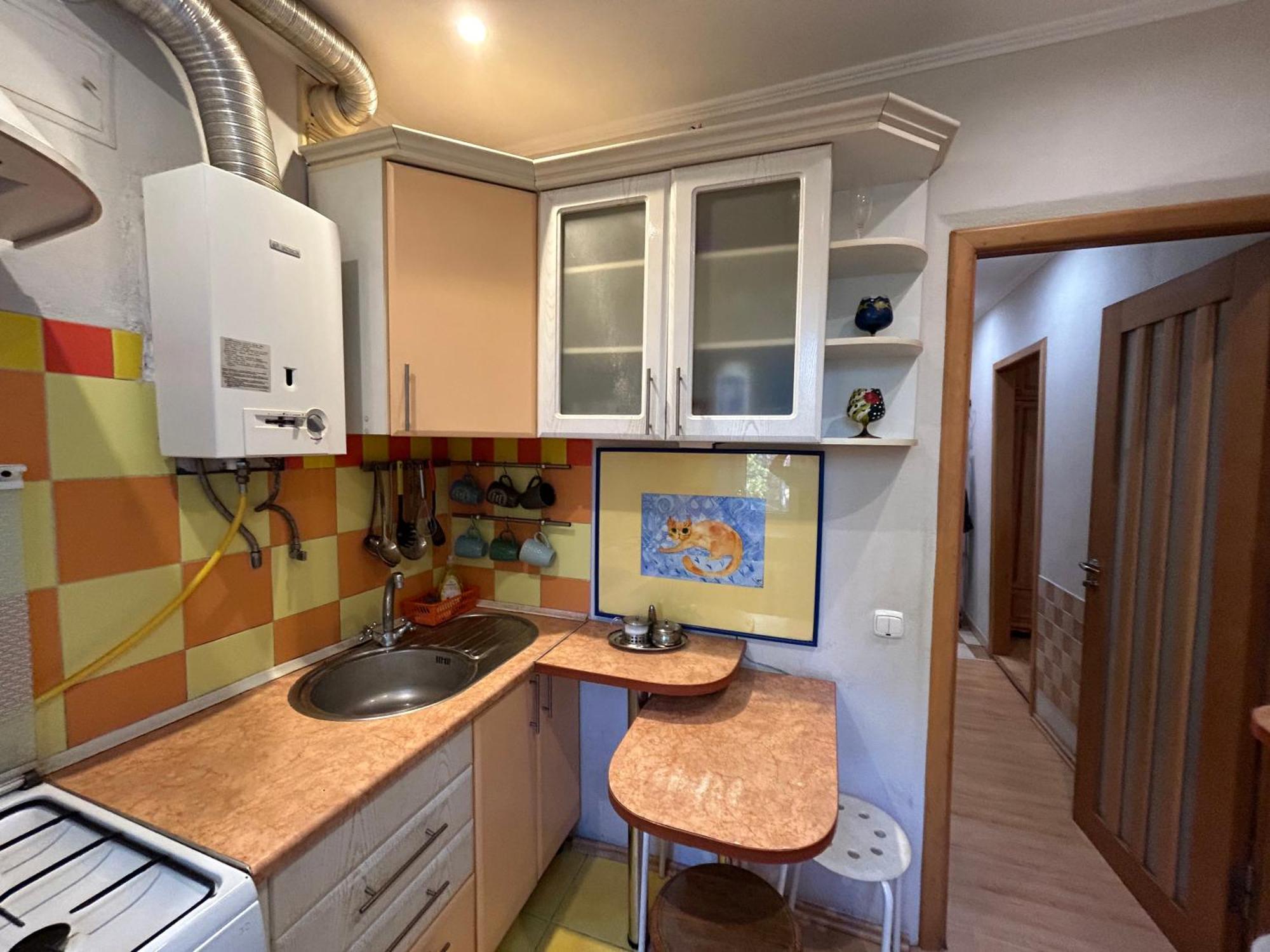 Three Bedroom Stepana Bandery Street Ровно Экстерьер фото
