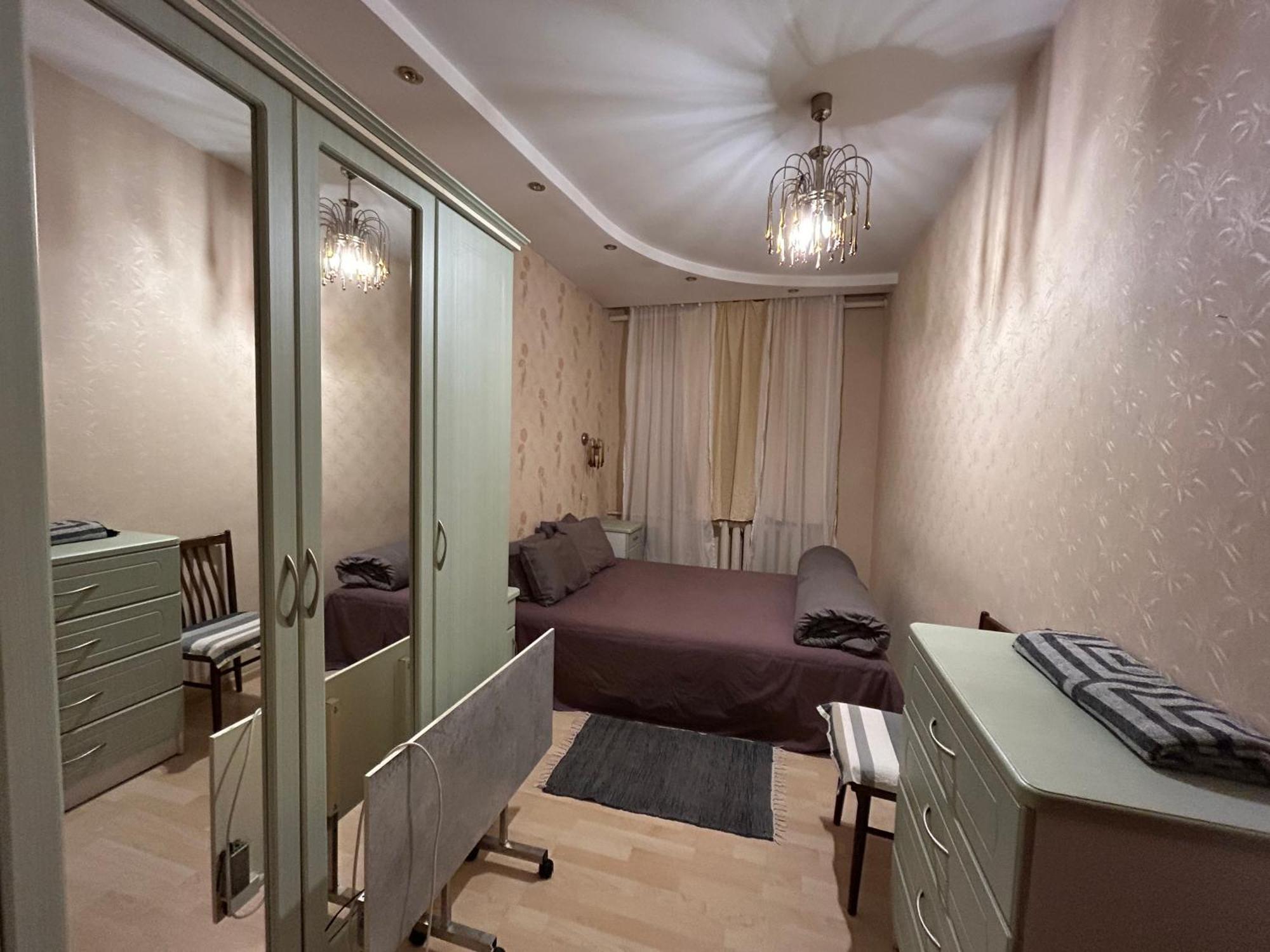 Three Bedroom Stepana Bandery Street Ровно Экстерьер фото