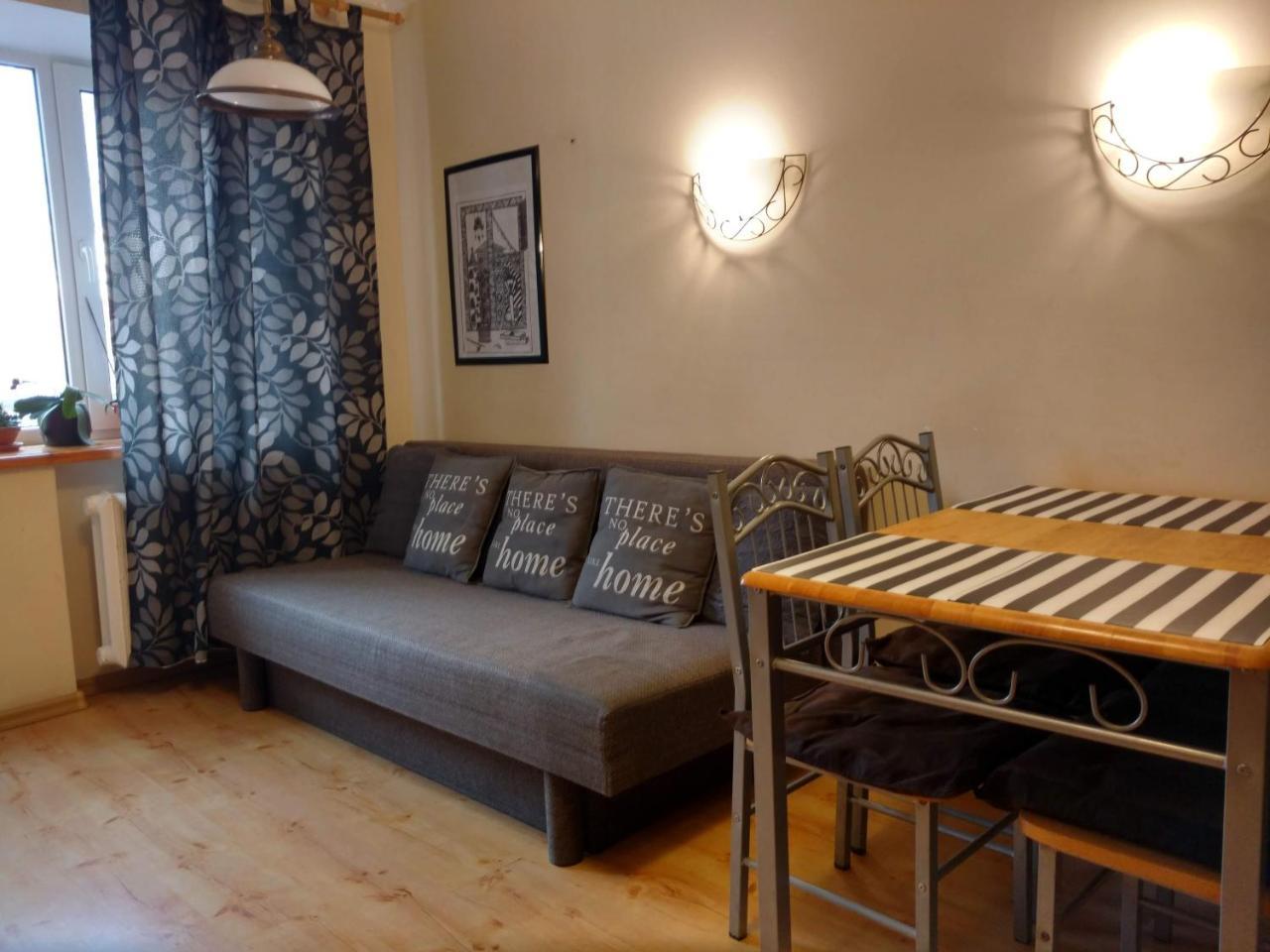 Three Bedroom Stepana Bandery Street Ровно Экстерьер фото